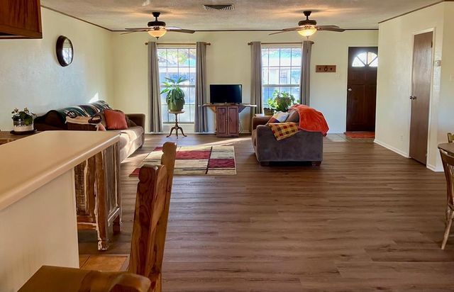 215 Circle C Ave, Fort Davis, TX 79734