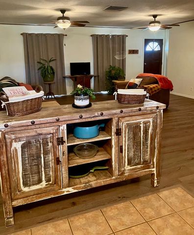 215 Circle C Ave, Fort Davis, TX 79734