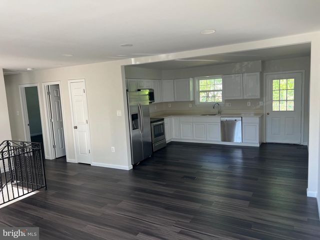 6604 SUITLAND RD, Suitland, MD 20746