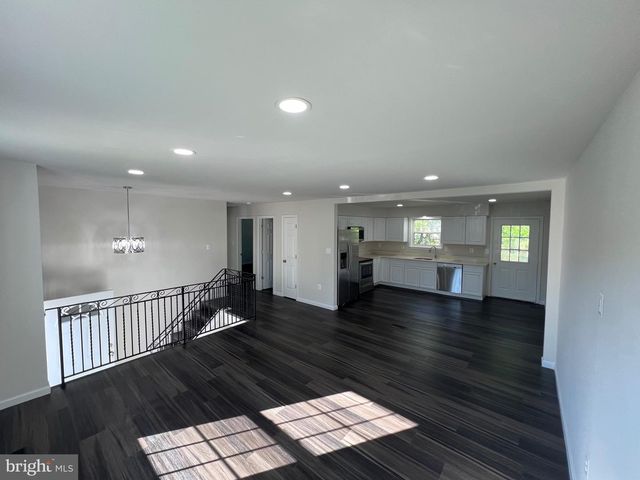 6604 SUITLAND RD, Suitland, MD 20746