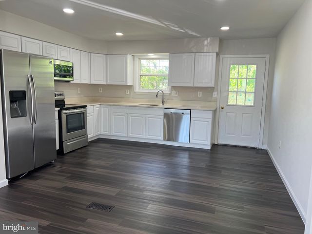 6604 SUITLAND RD, Suitland, MD 20746