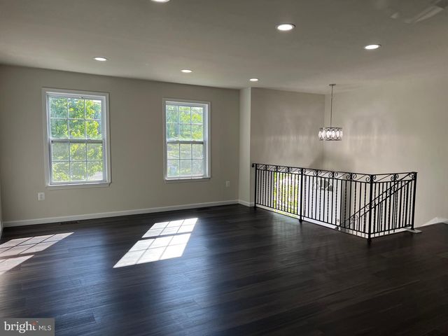 6604 SUITLAND RD, Suitland, MD 20746