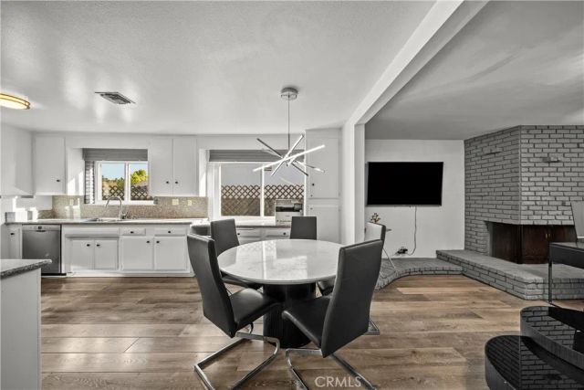 27215 Barada Avenue, Saugus, CA 91350