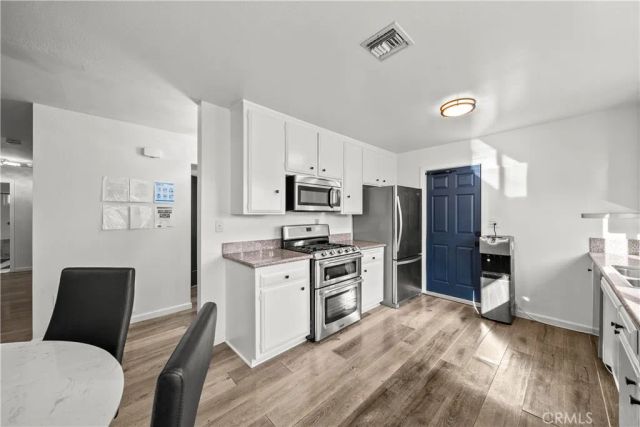 27215 Barada Avenue, Saugus, CA 91350