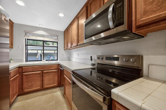 6349 Slippery Creek Ln, Citrus Heights, CA 95621
