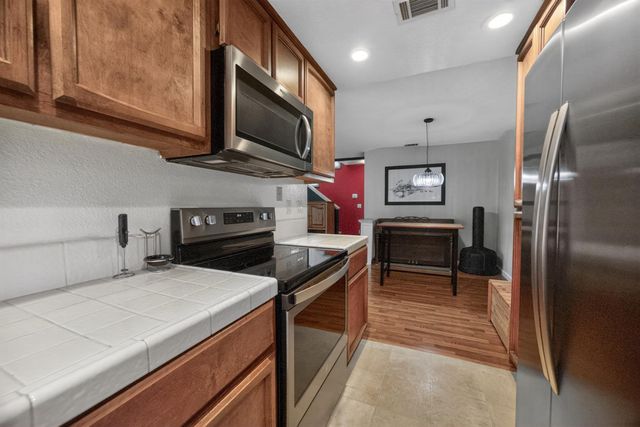 6349 Slippery Creek Ln, Citrus Heights, CA 95621