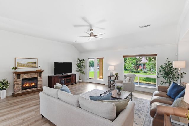 12001 Lockhart Court, Denton, TX 76207