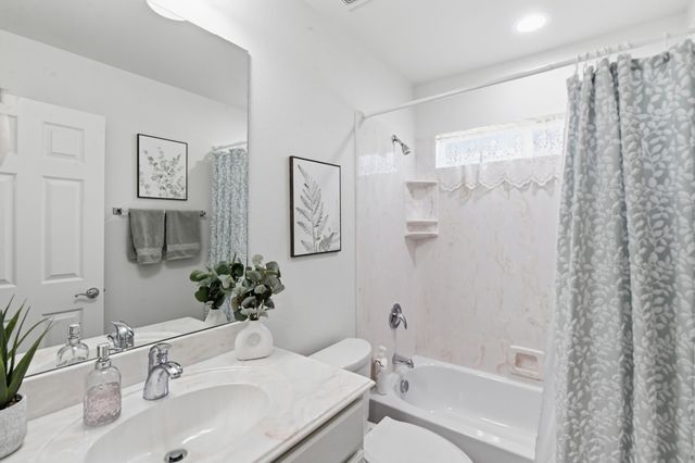 12001 Lockhart Court, Denton, TX 76207