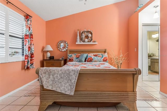 12602 CASTLE HILL DRIVE, Tampa, FL 33624