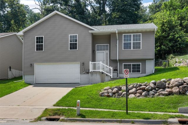 1130 13th Street NW, Cedar Rapids, IA 52405