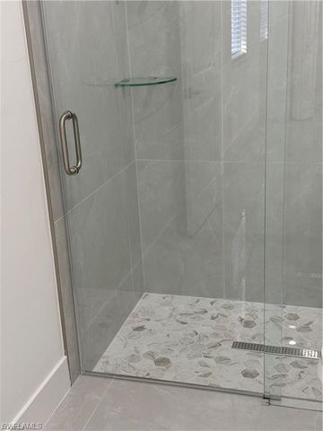 207 W 15th ST, Lehigh Acres, FL 33972