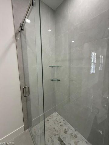 207 W 15th ST, Lehigh Acres, FL 33972