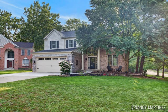 2554 Woodcreek Court Se, City Of Kentwood, MI 49546