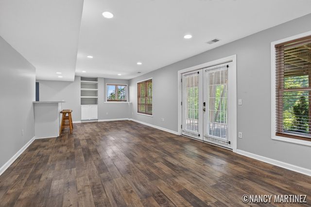 2554 Woodcreek Court Se, City Of Kentwood, MI 49546