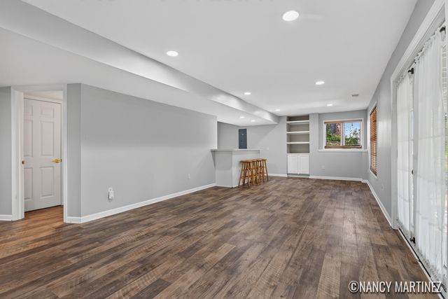 2554 Woodcreek Court Se, City Of Kentwood, MI 49546