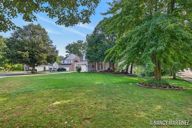 2554 Woodcreek Court Se, City Of Kentwood, MI 49546