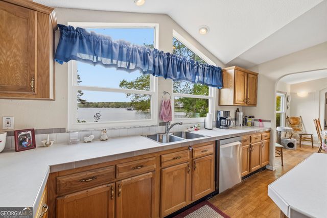 1052 Crooked Creek Road, Eatonton, GA 31024