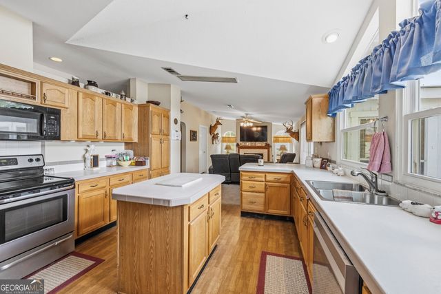 1052 Crooked Creek Road, Eatonton, GA 31024
