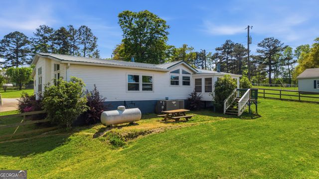 1052 Crooked Creek Road, Eatonton, GA 31024