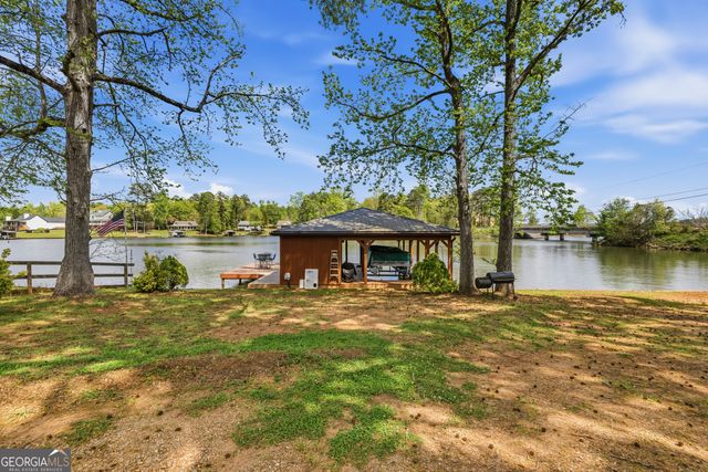 1052 Crooked Creek Road, Eatonton, GA 31024