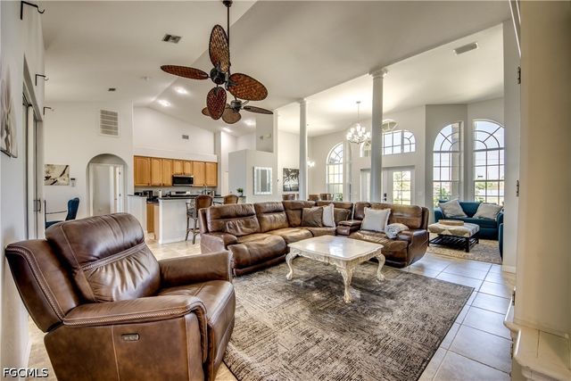 2319 NE 19th ST, Cape Coral, FL 33909