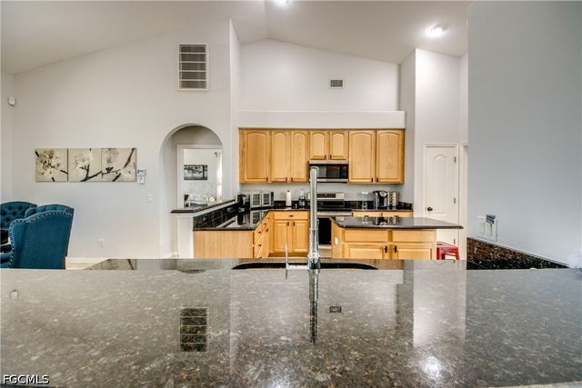2319 NE 19th ST, Cape Coral, FL 33909