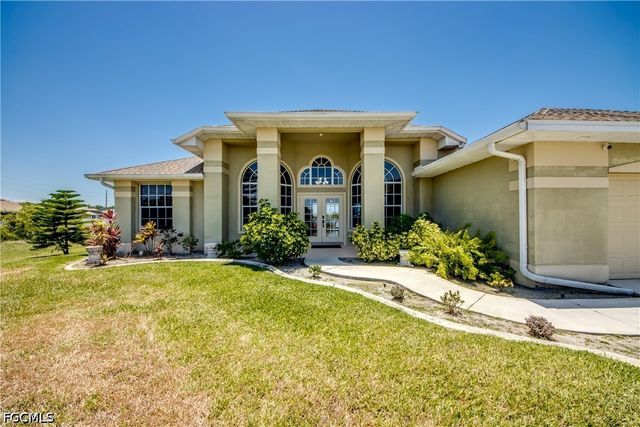 2319 NE 19th ST, Cape Coral, FL 33909