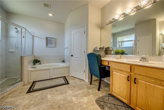 2319 NE 19th ST, Cape Coral, FL 33909