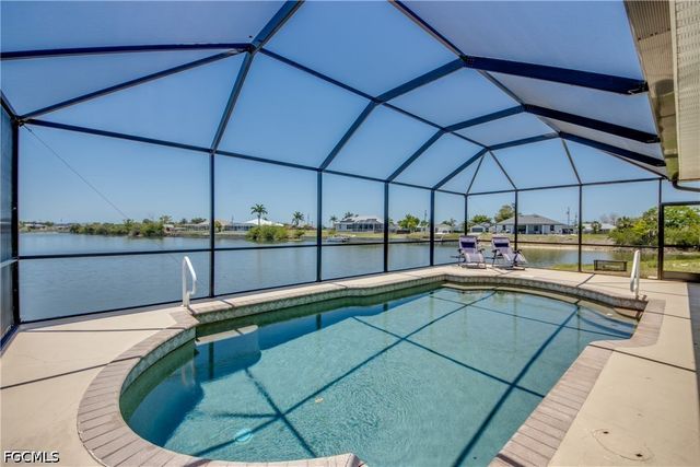 2319 NE 19th ST, Cape Coral, FL 33909