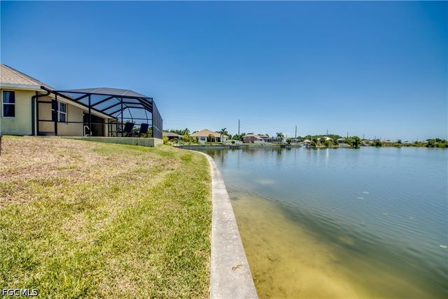 2319 NE 19th ST, Cape Coral, FL 33909
