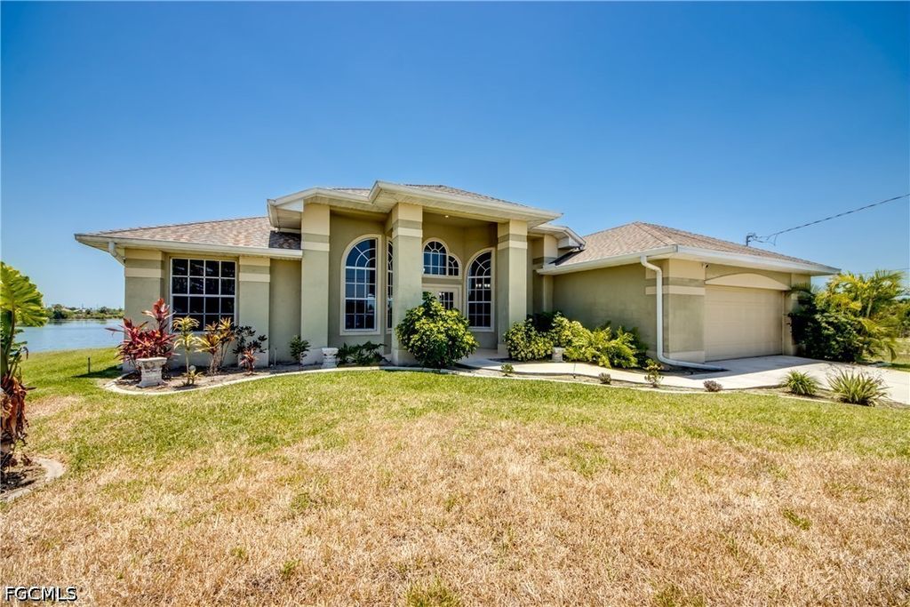 2319 NE 19th ST, Cape Coral, FL 33909