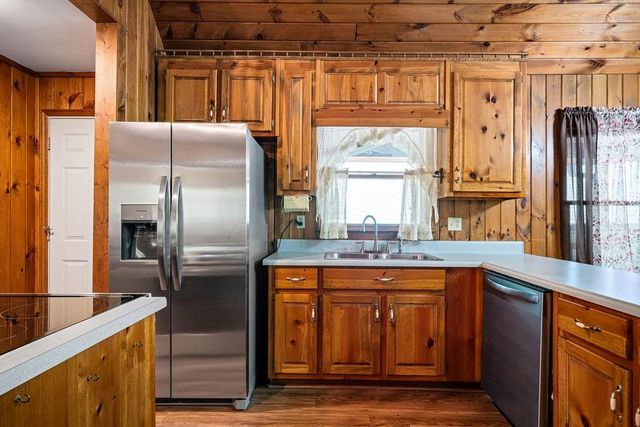 1247 Newport Drive, Ellijay, GA 30540