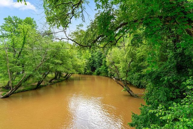 1247 Newport Drive, Ellijay, GA 30540