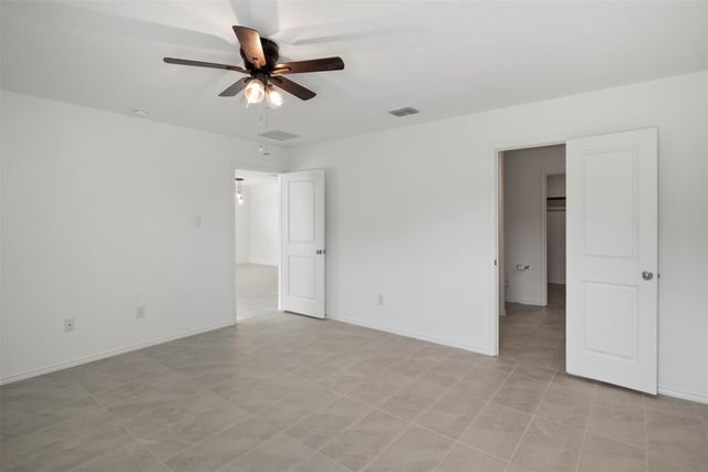 11807 Marcellus Way, Justin, TX 76247