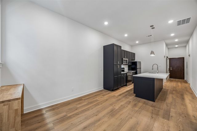 2010 Commerce Street B203, Dallas, TX 75201