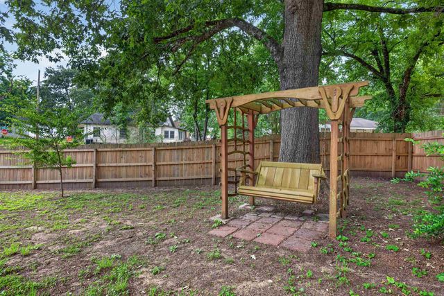 527 S 14Th Street, Arkadelphia, AR 71923
