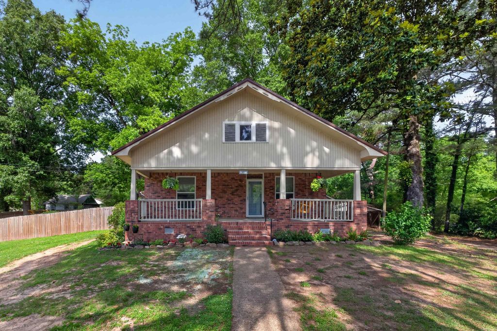 527 S 14Th Street, Arkadelphia, AR 71923