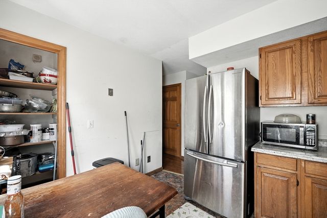 110 Lamplighter Ln C, Springfield, MA 01119