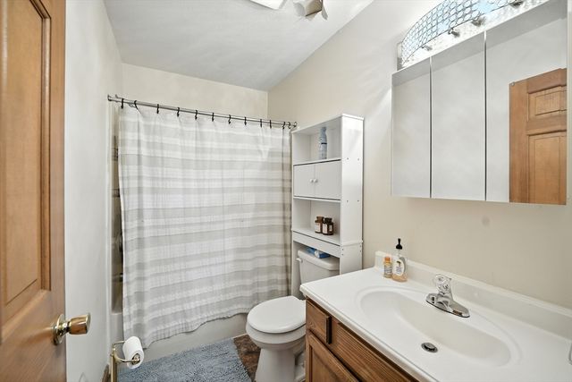 110 Lamplighter Ln C, Springfield, MA 01119