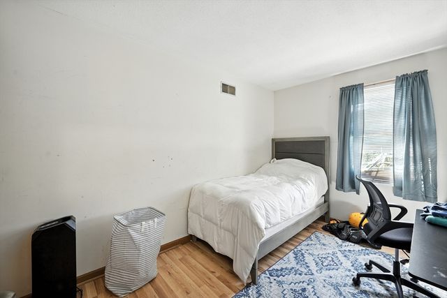 110 Lamplighter Ln C, Springfield, MA 01119