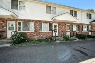 110 Lamplighter Ln C, Springfield, MA 01119