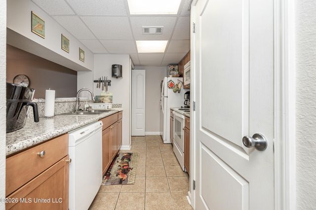 3230 Cumberland Road, 16, Ocean Springs, MS 39564