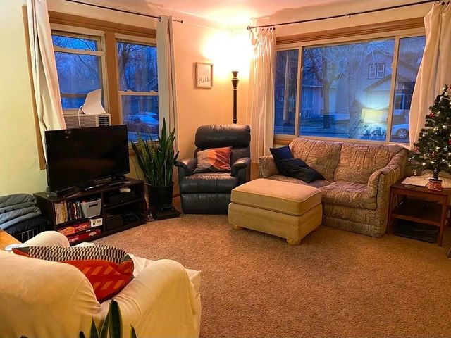 1094 26th Avenue SE, Minneapolis, MN 55414