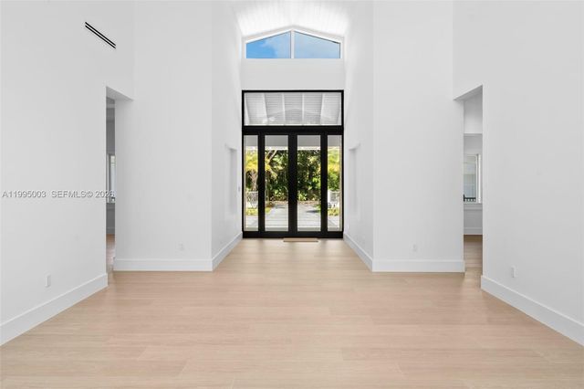 7900 SW 118th St, Pinecrest, FL 33156