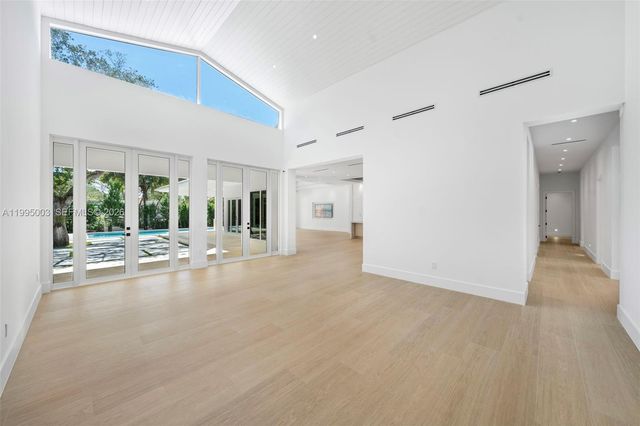 7900 SW 118th St, Pinecrest, FL 33156