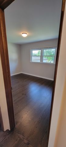 608 Trent Lane, Schaumburg, IL 60193