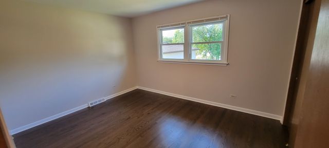 608 Trent Lane, Schaumburg, IL 60193