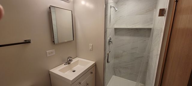 608 Trent Lane, Schaumburg, IL 60193