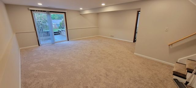 608 Trent Lane, Schaumburg, IL 60193