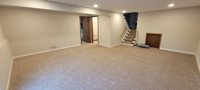 608 Trent Lane, Schaumburg, IL 60193